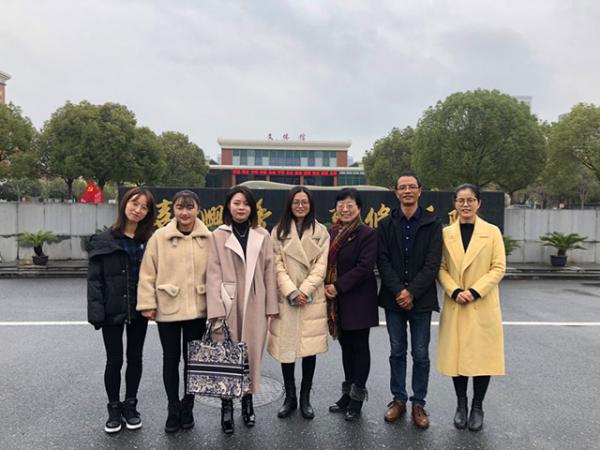122301珍惜當(dāng)下 共同成長——記人文系校友創(chuàng)業(yè)報告會-陳迪菲1_副本.jpg